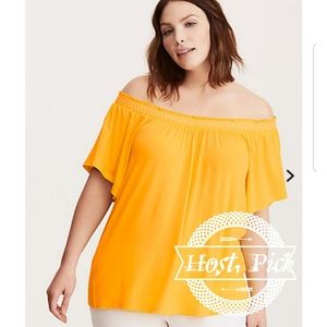 ⭐️Torrid Embroidered smocked top